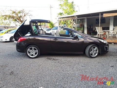 2012' Peugeot 308 photo #4