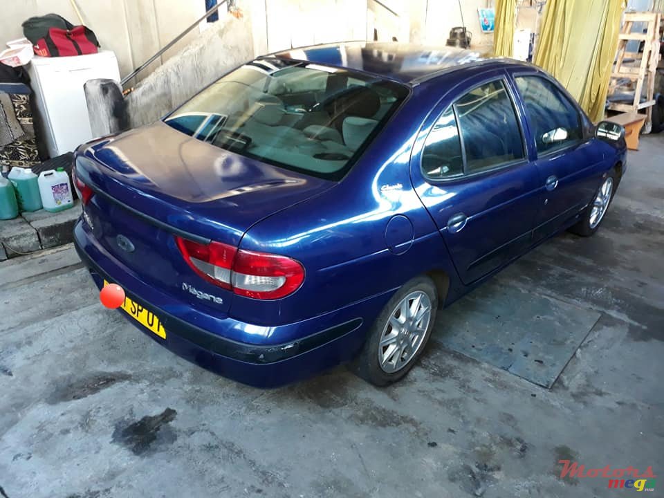 2001' Renault Megane photo #5
