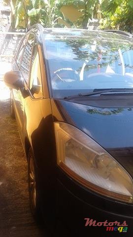 2007' Citroen C4 Picasso photo #1