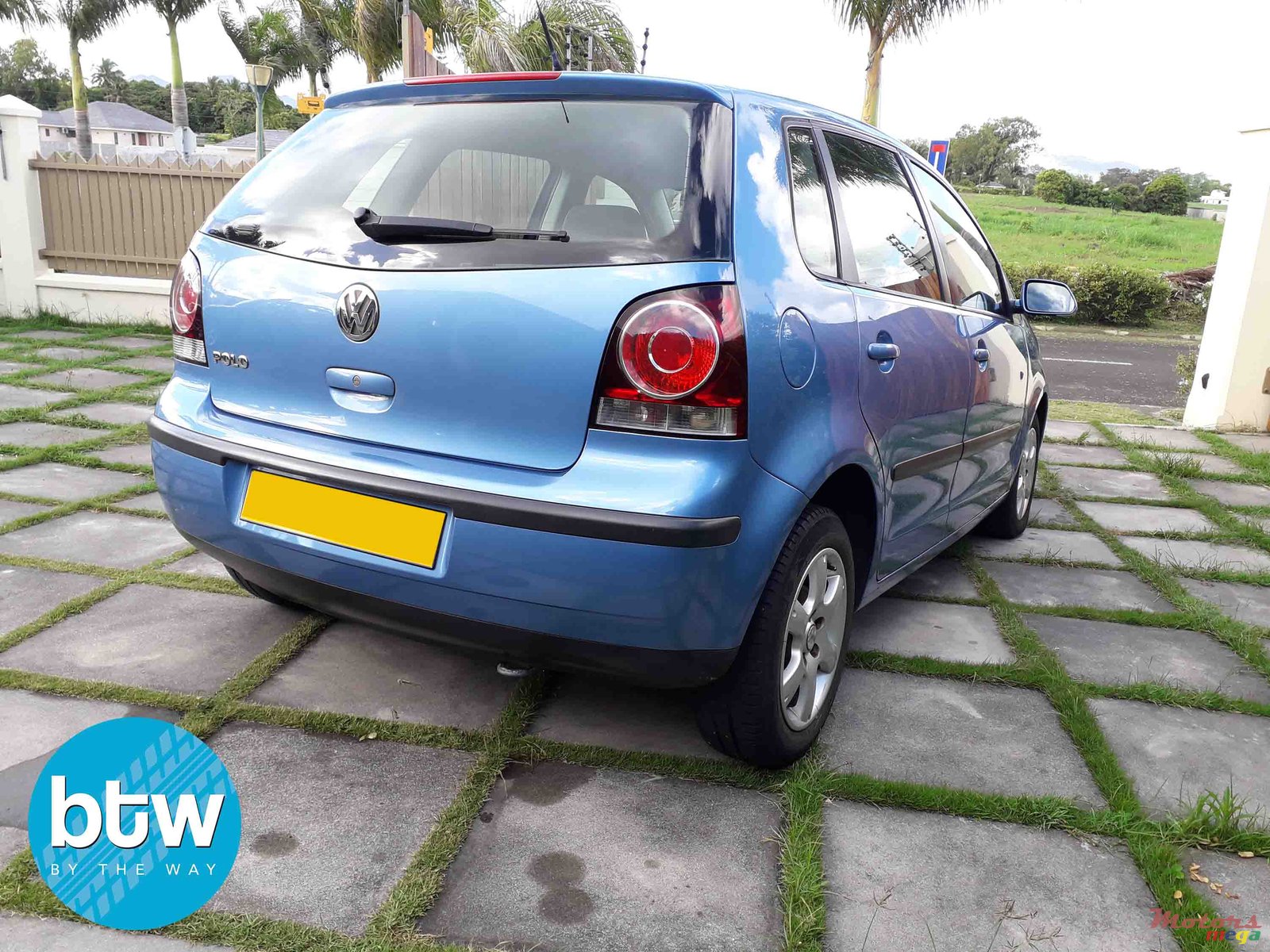 2008' Volkswagen Polo photo #3