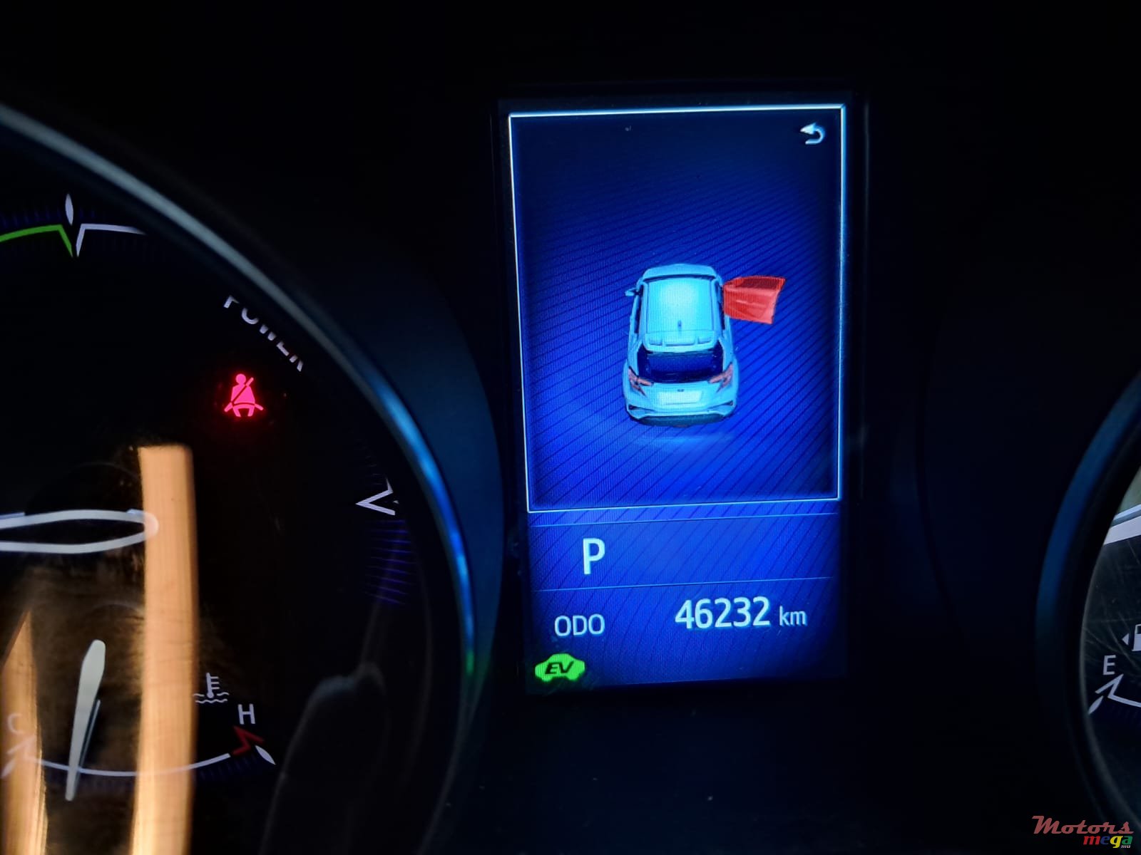 2018' Toyota C-HR photo #4