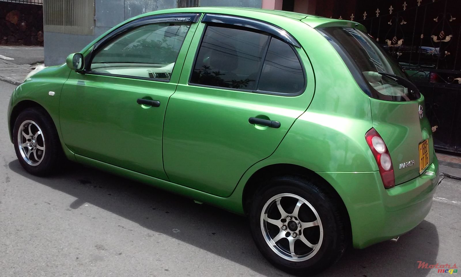 2005' Nissan Ak 12 Automatic photo #3