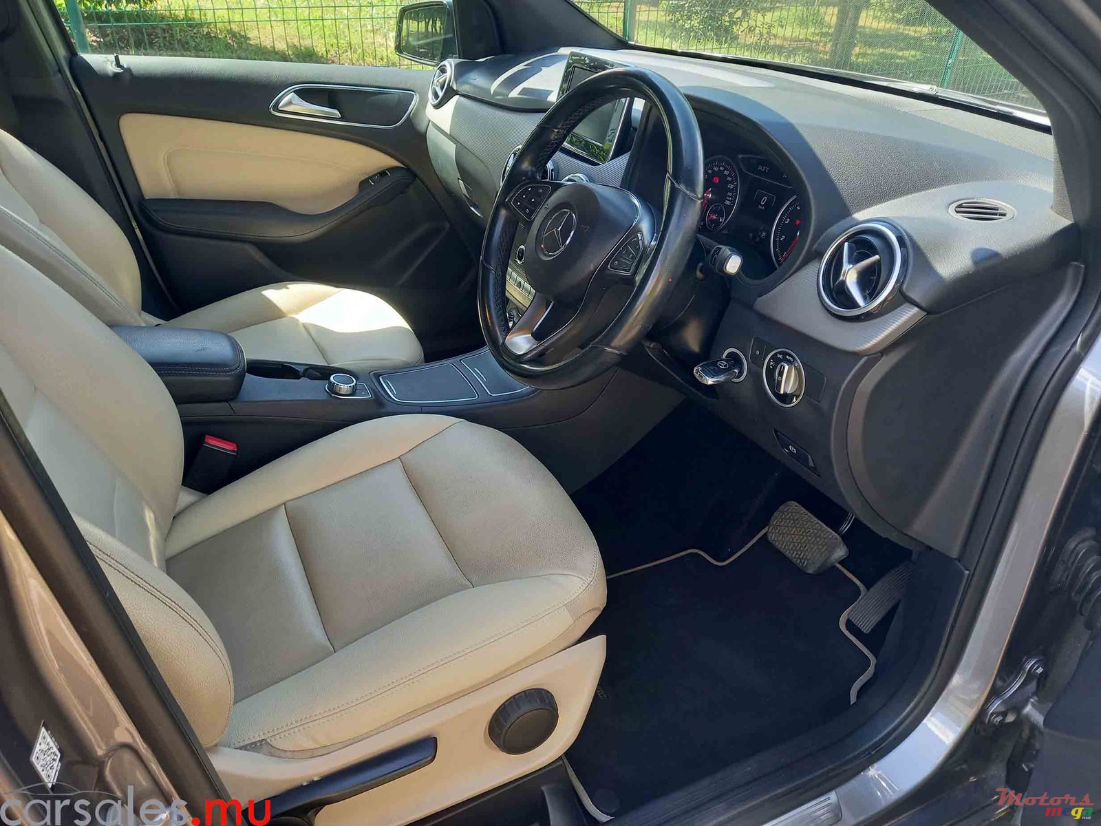 2015' Mercedes-Benz B 200 AMG 1.6 photo #6