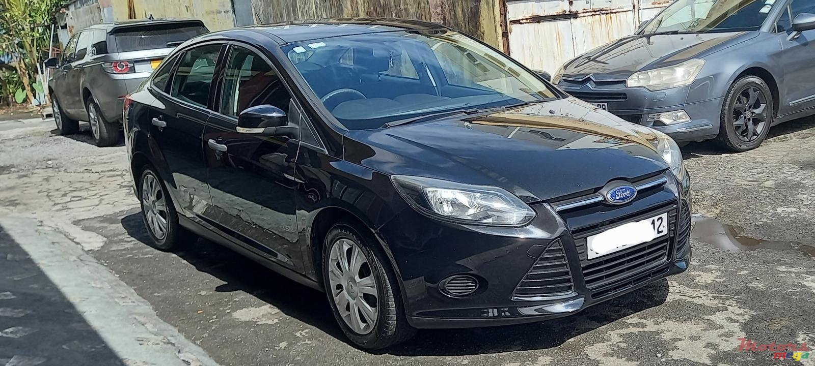 2012' Ford Focus photo #1