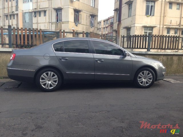 2006' Volkswagen Passat photo #3