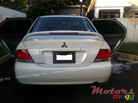 2007' Mitsubishi Lancer photo #2