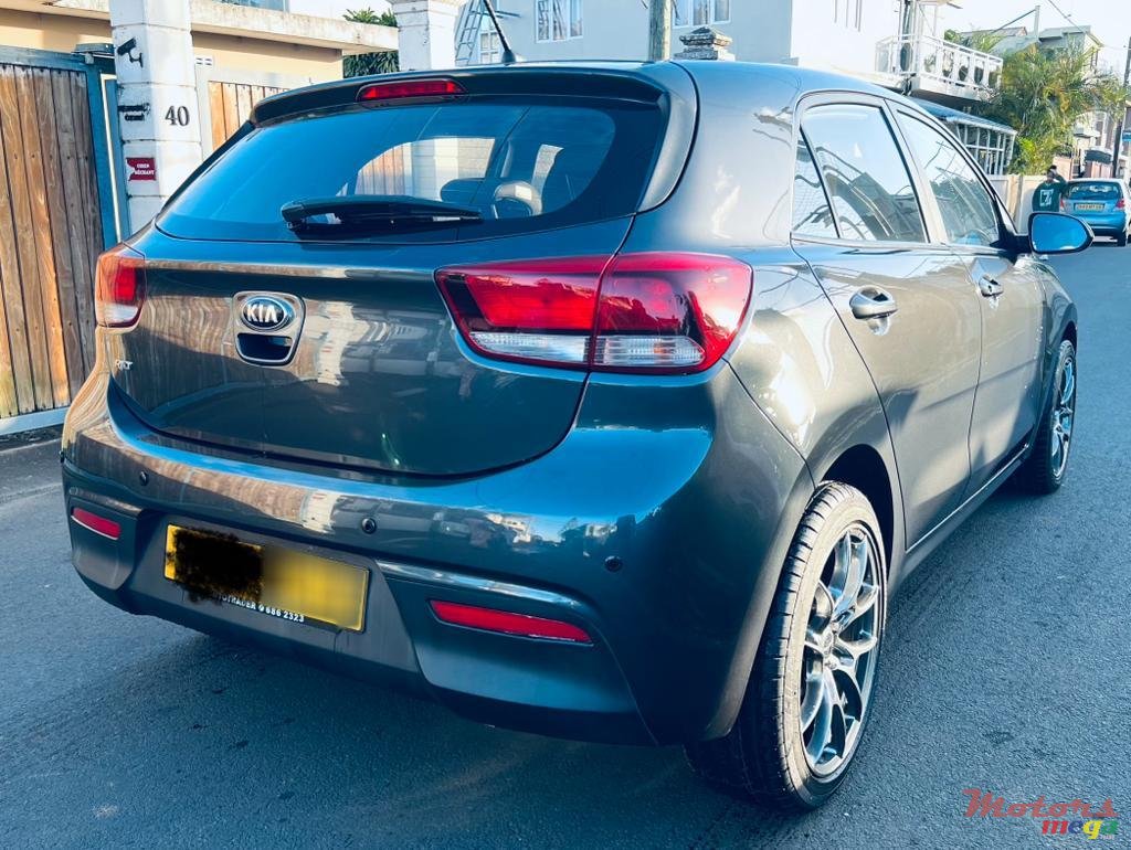 2019' Kia Rio photo #6