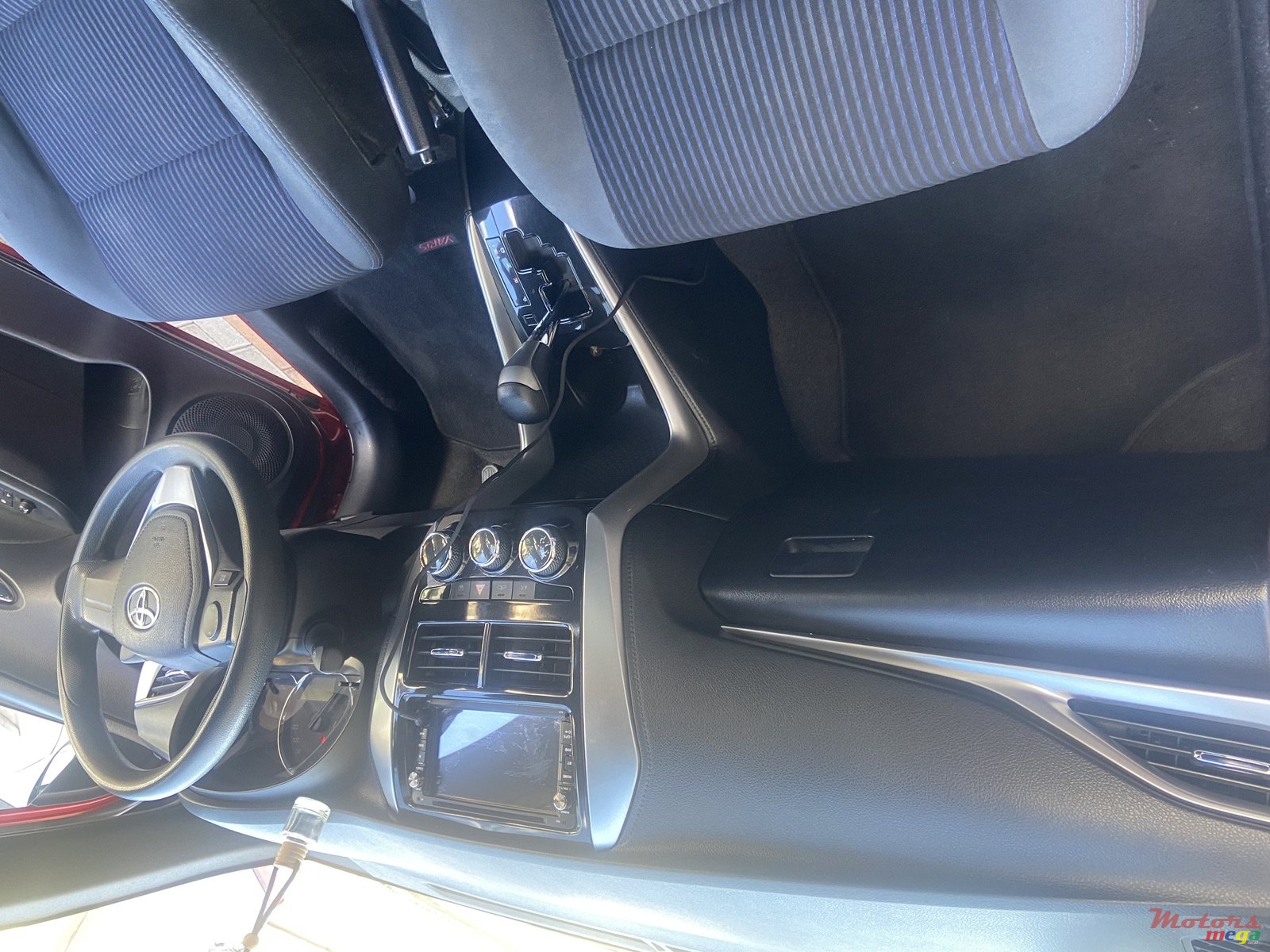 2019' Toyota Yaris photo #4