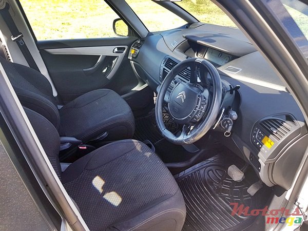 2013' Citroen C3 Picasso 7 seater automatic photo #4