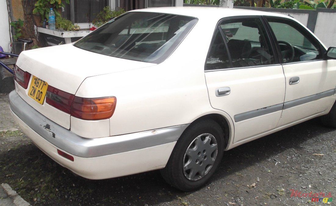 2000' Toyota photo #3