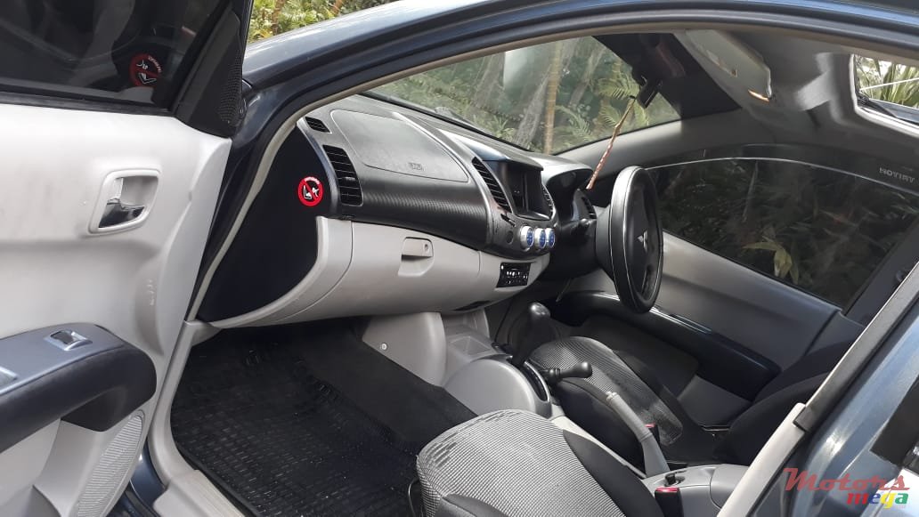 2008' Mitsubishi L 200 Sportero DID photo #5