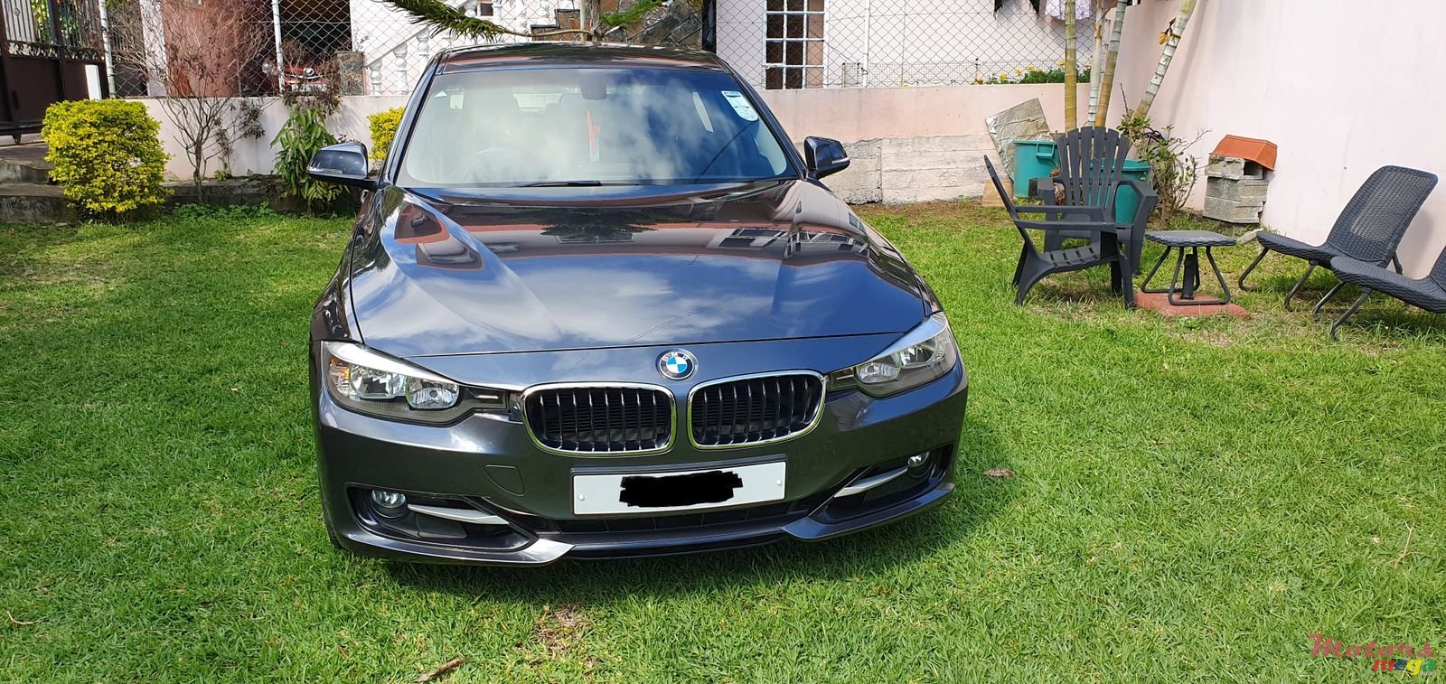 2012' BMW 3 Series photo #4
