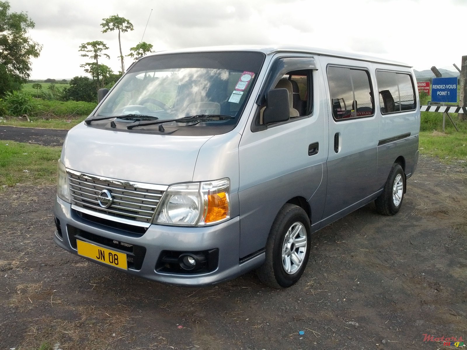 2008' Nissan URVAN photo #1
