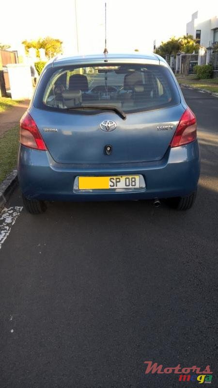 2008' Toyota Yaris photo #3