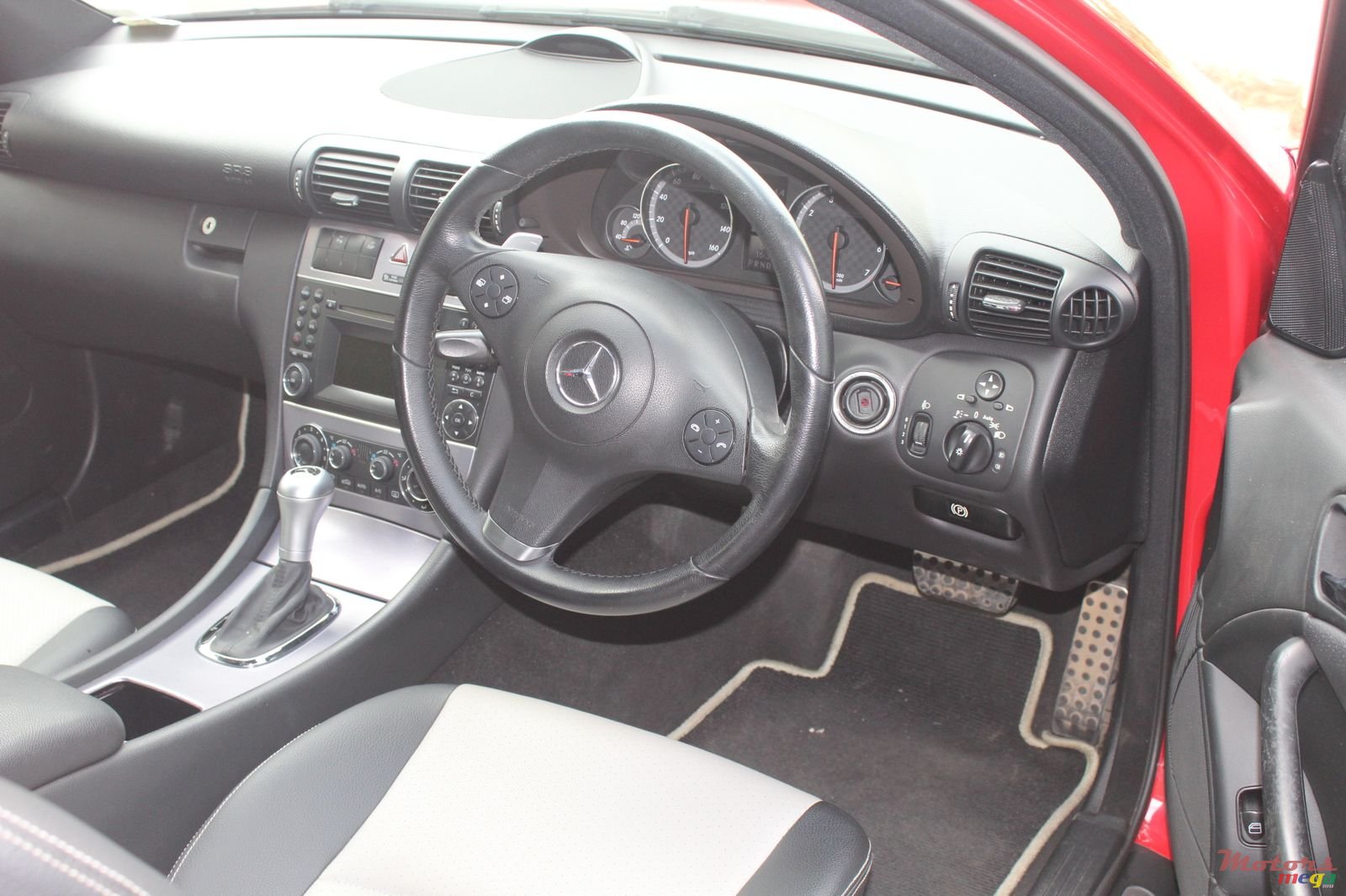 2009' Mercedes-Benz CLC 180 photo #5