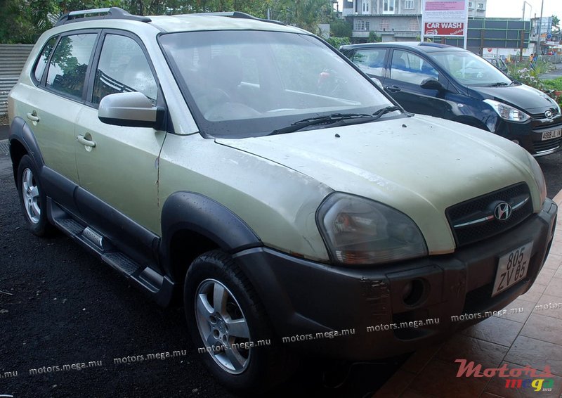 2005' Hyundai Tucson photo #3