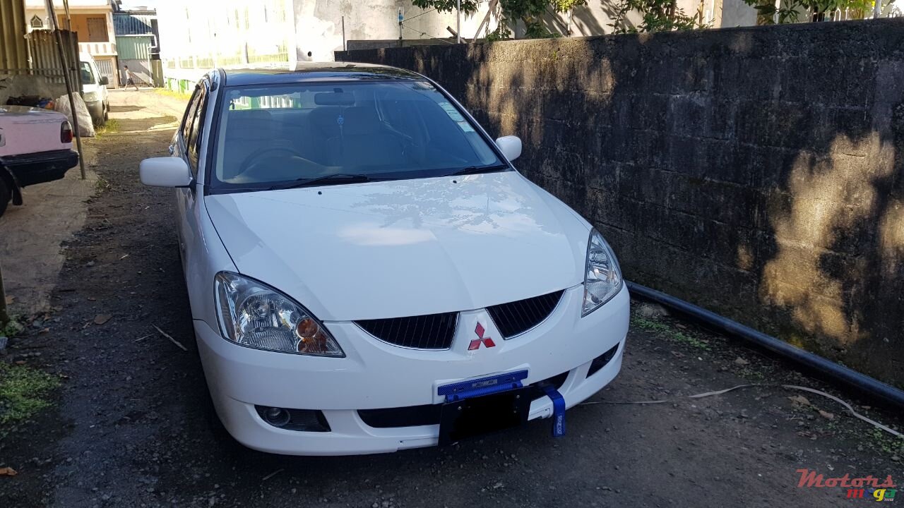 2006' Mitsubishi Lancer photo #1