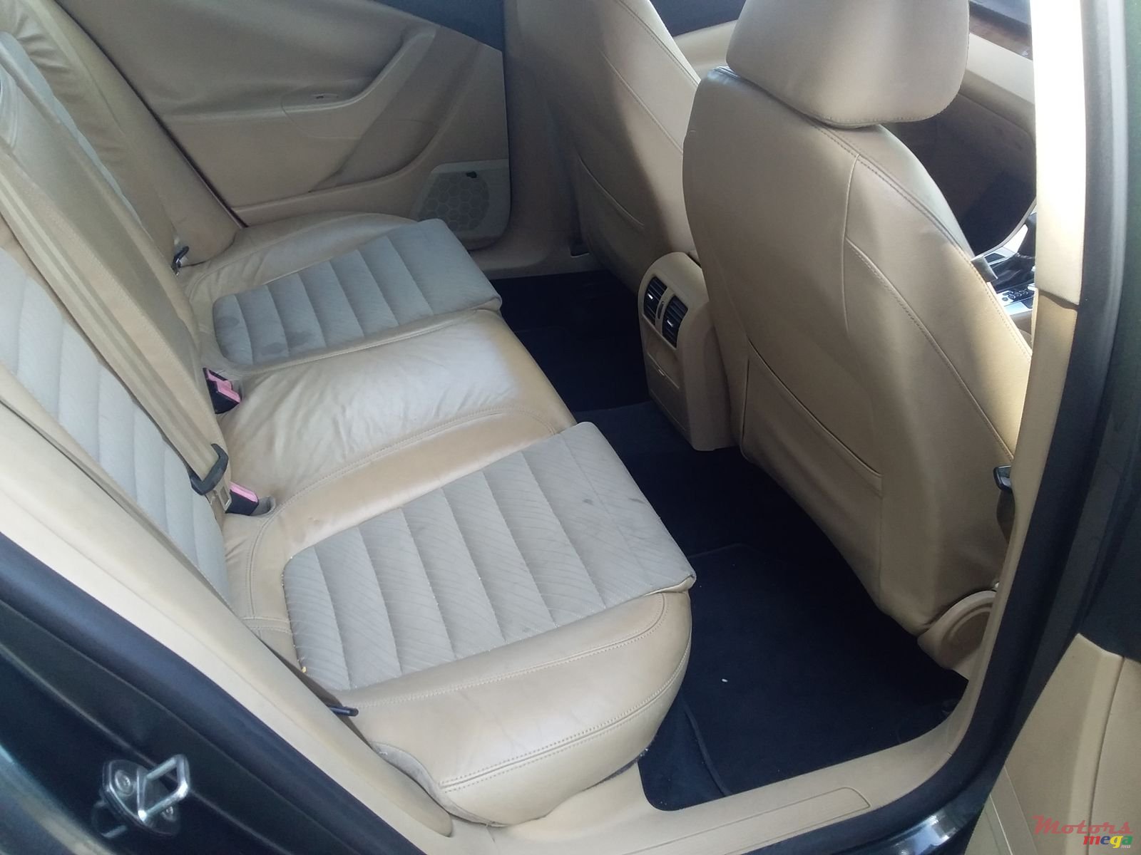 2007' Volkswagen Passat B6 photo #4