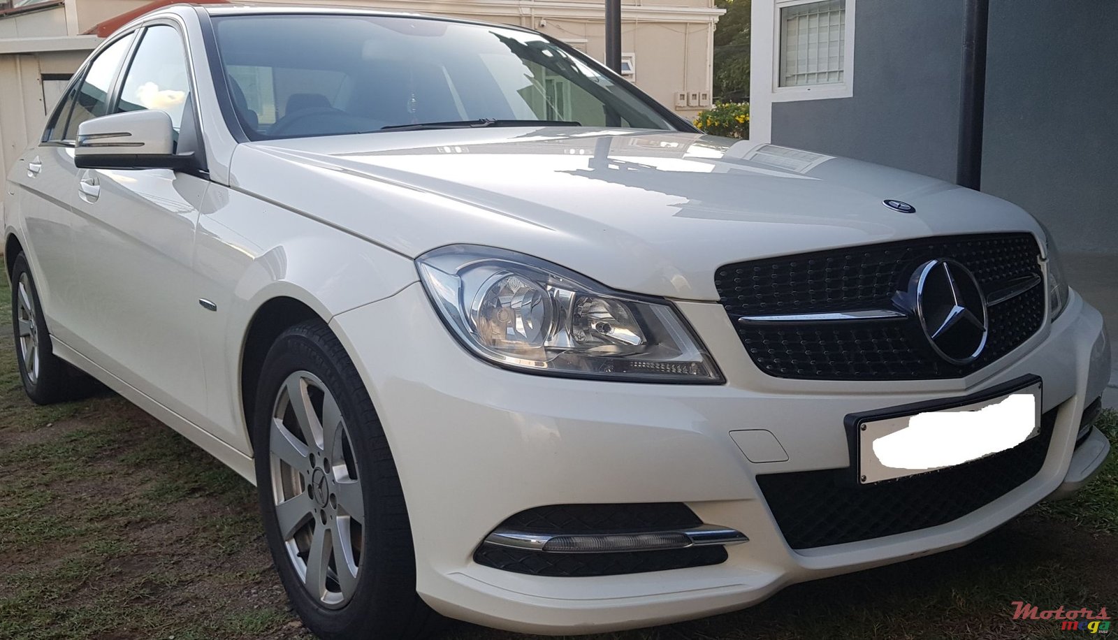 2011' Mercedes-Benz C-Class Facelift photo #5