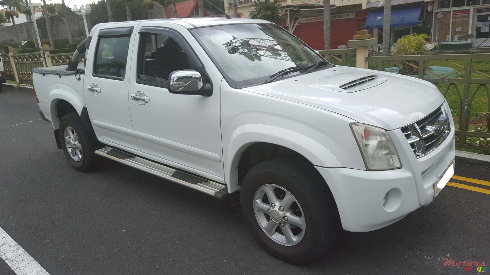 2009' Isuzu D-Max photo #1