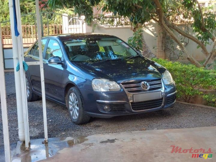 2007' Volkswagen Jetta photo #2