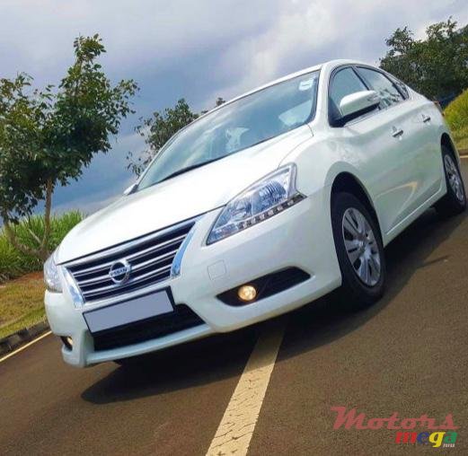2015' Nissan Sentra photo #2
