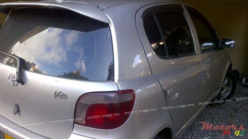 1999' Toyota Vitz  photo #1