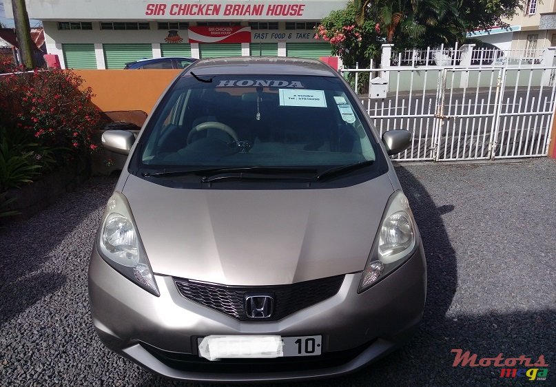 2010' Honda Fit photo #1