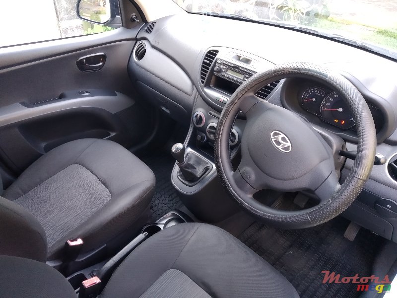 2012' Hyundai i10 photo #3