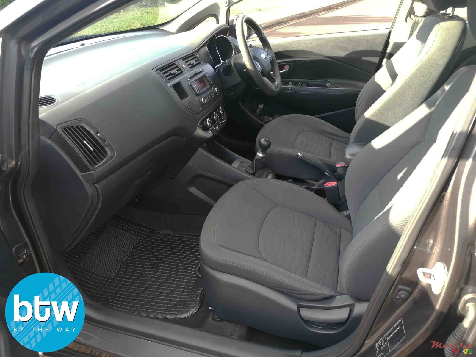 2013' Kia Rio photo #4