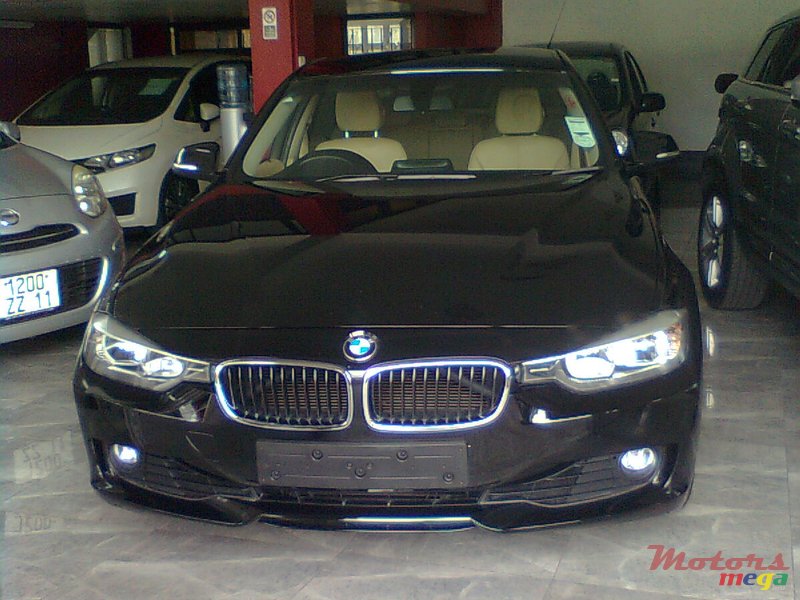 2012' BMW 3 Series photo #1