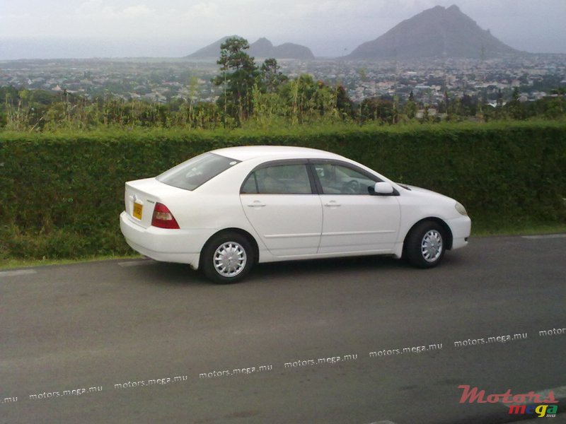 2000' Toyota nze photo #2