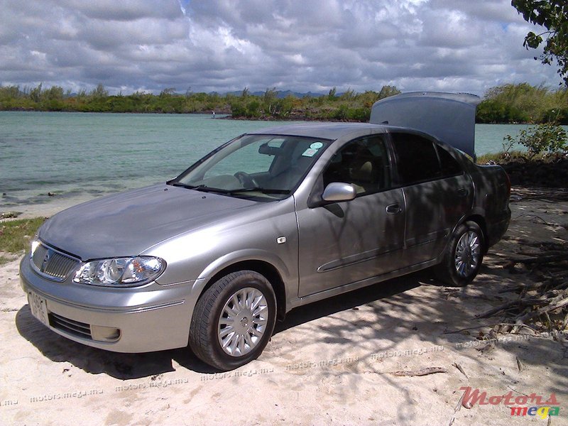 2005' Nissan N17 photo #1