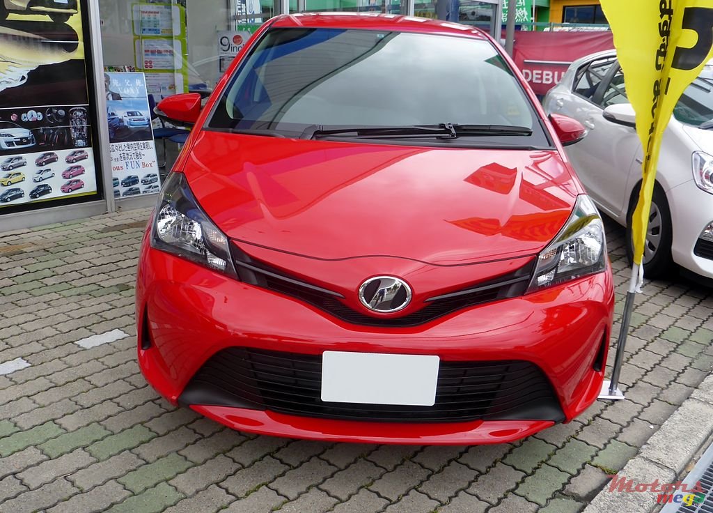 2014' Toyota Vitz photo #1
