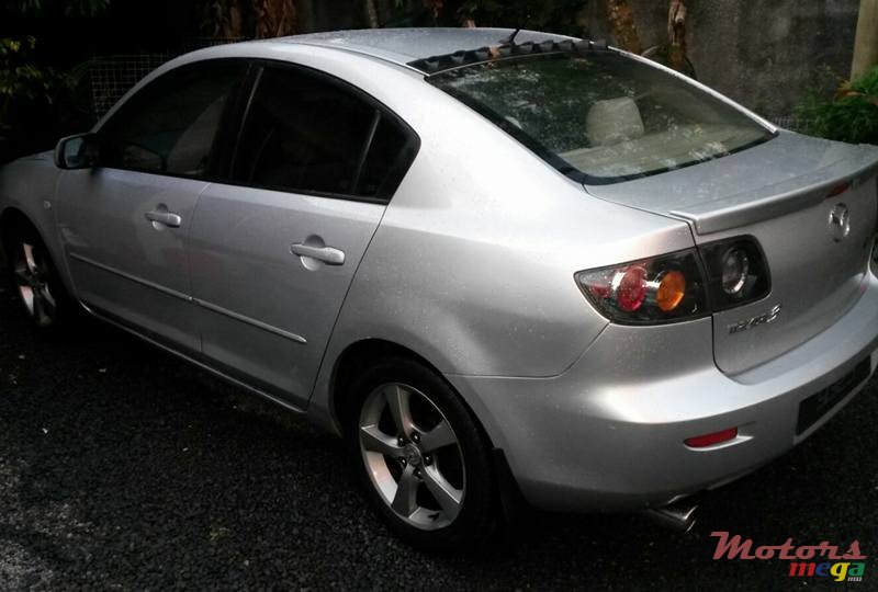2004' Mazda 3 photo #2