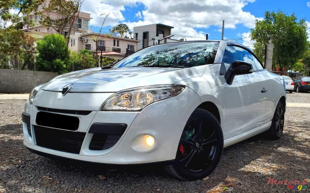 2011' Renault Megane Cabriolet/convertible Turbo photo #1