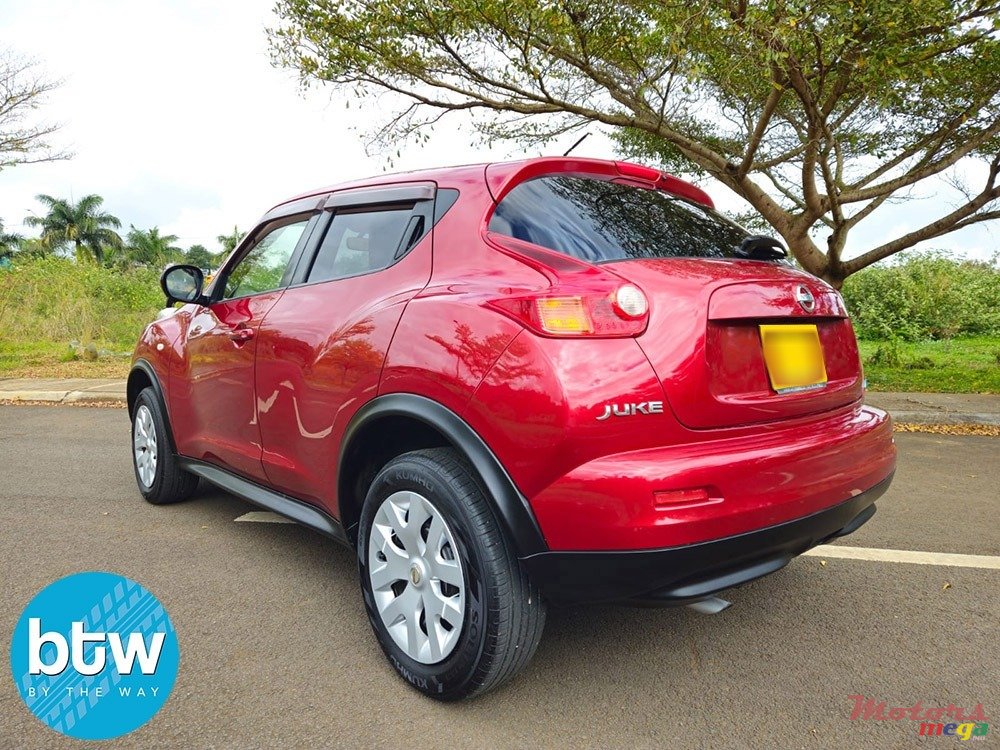 2012' Nissan Juke photo #3