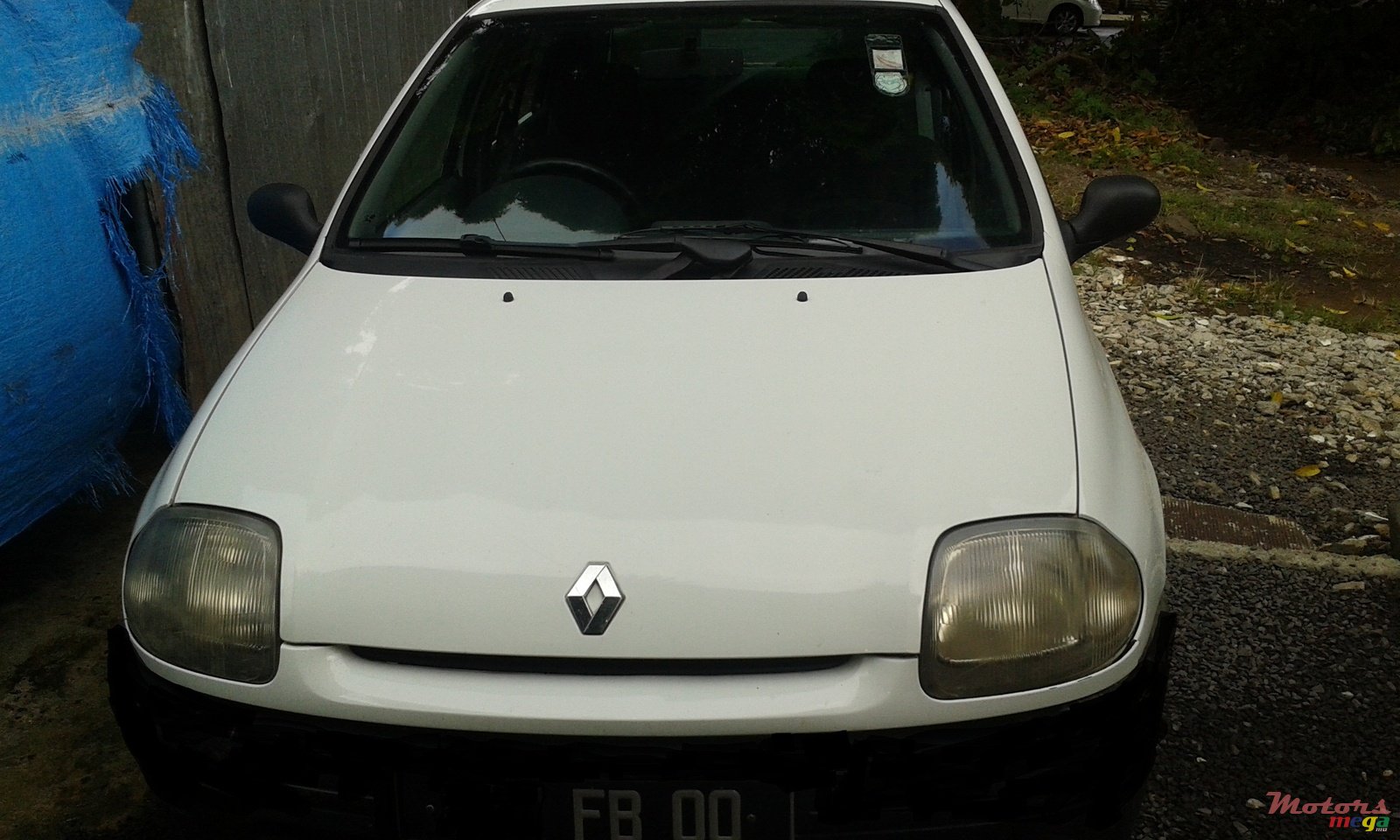 2000' Renault Clio photo #1