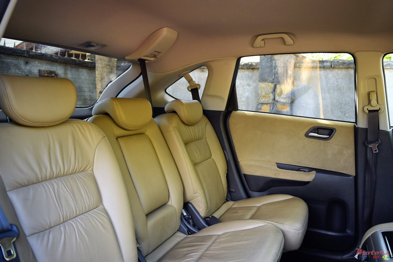 2009' Honda FR-V VTEC ENGINE photo #4