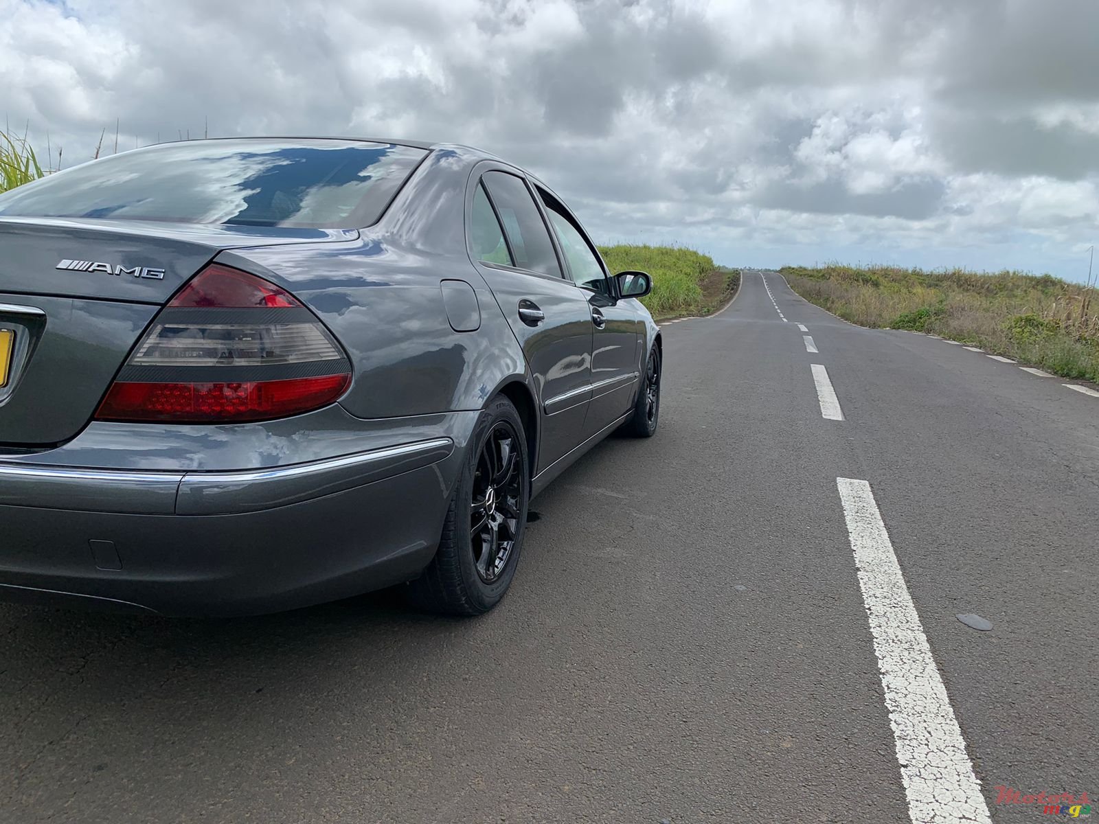 2006' Mercedes-Benz E 320 CDI photo #5