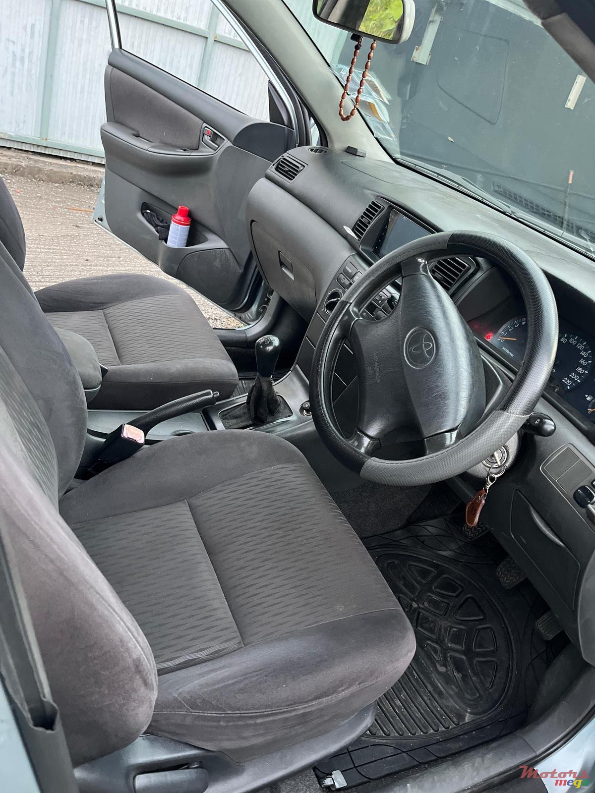 2007' Toyota Corolla GLi photo #1