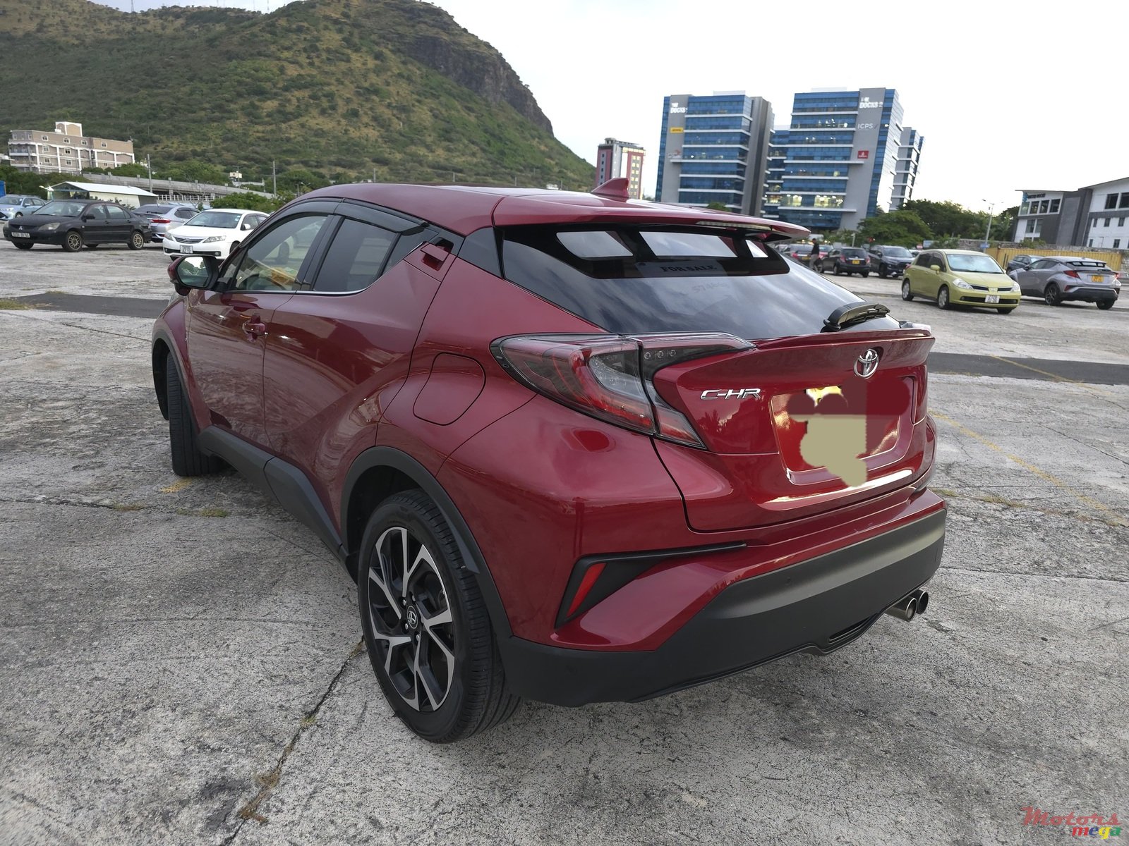 2017' Toyota C-HR photo #6