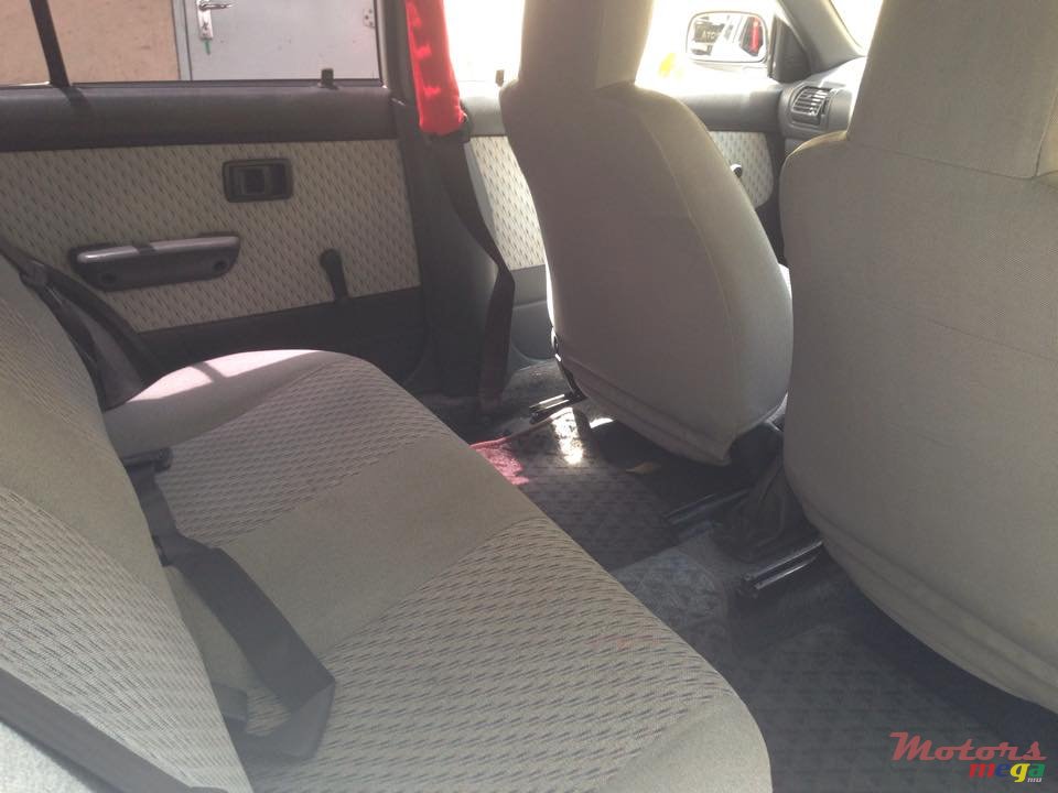 1995' Toyota Starlet photo #2