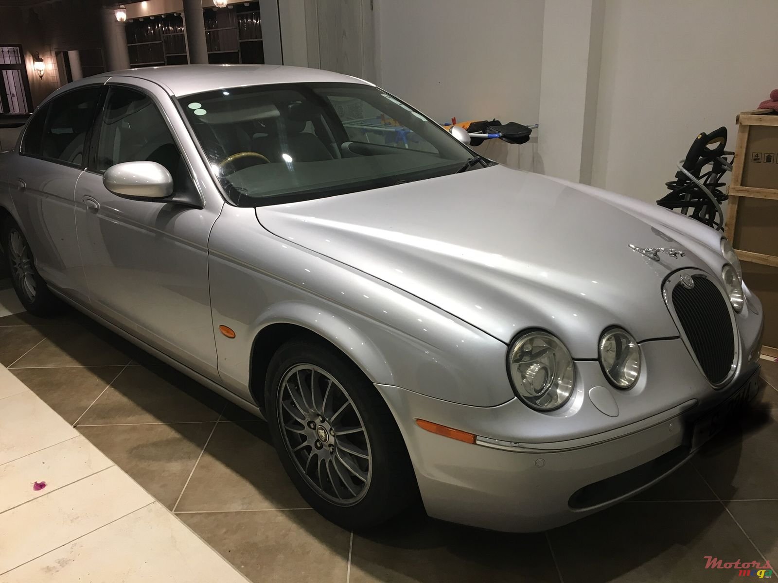 2006' Jaguar S-TYPE photo #1