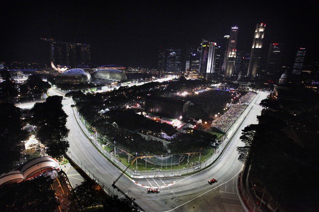 2011 Singapore Grand Prix proves bright lights can't replace race action