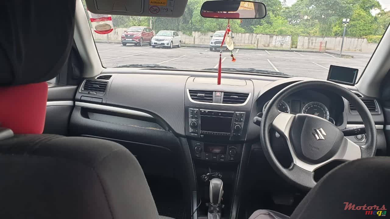 2013' Suzuki Swift photo #4