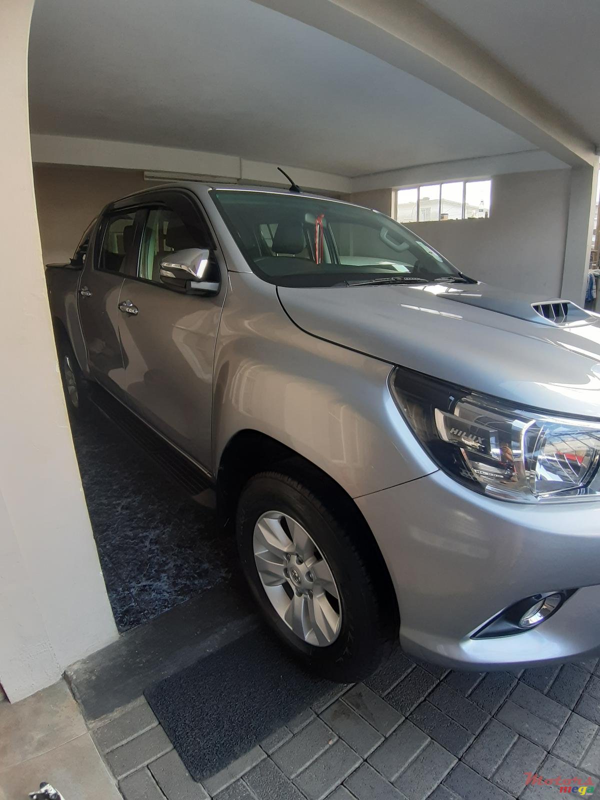 2016' Toyota Hilux photo #7