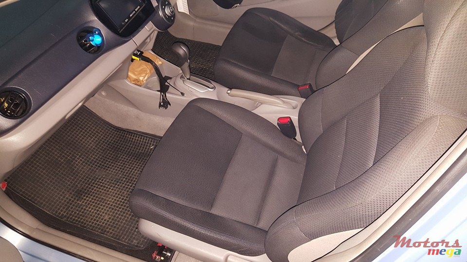 2010' Honda Insight none photo #6