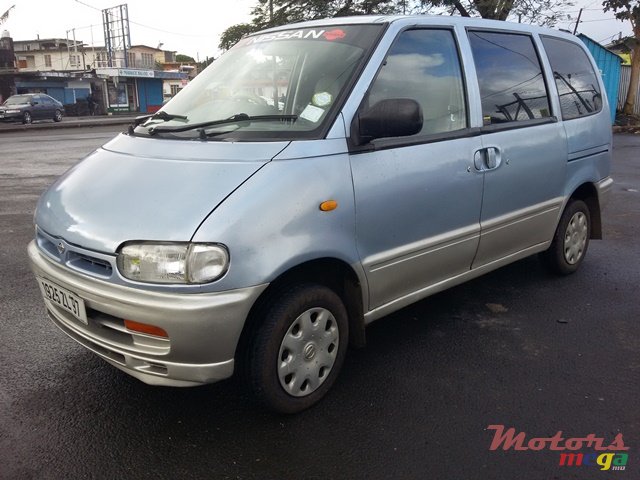 1997' Nissan Serena photo #2