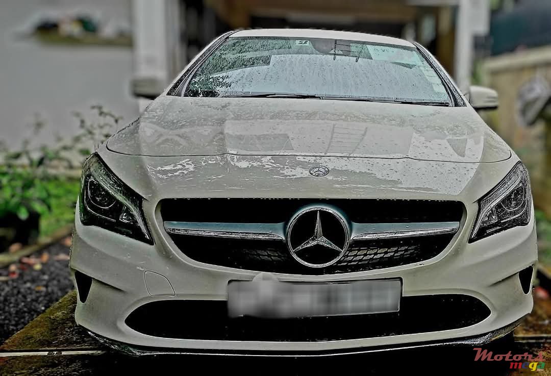 2017' Mercedes-Benz CLA 200 photo #1